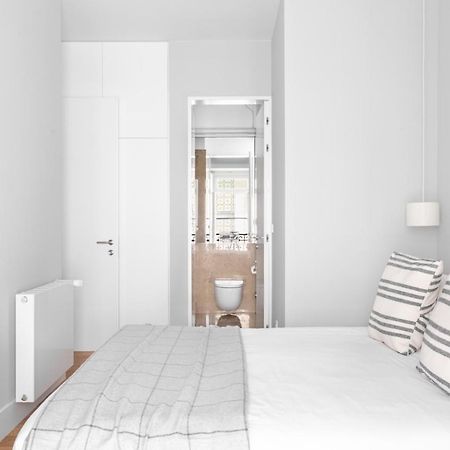 Joivy Marvelous 3-Bed Home With Astonishing View And Terrace, Nearby St George Castle Lisboa Extérieur photo