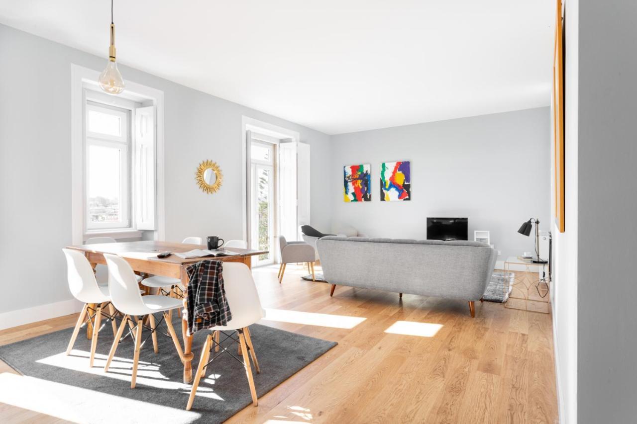 Joivy Marvelous 3-Bed Home With Astonishing View And Terrace, Nearby St George Castle Lisboa Extérieur photo