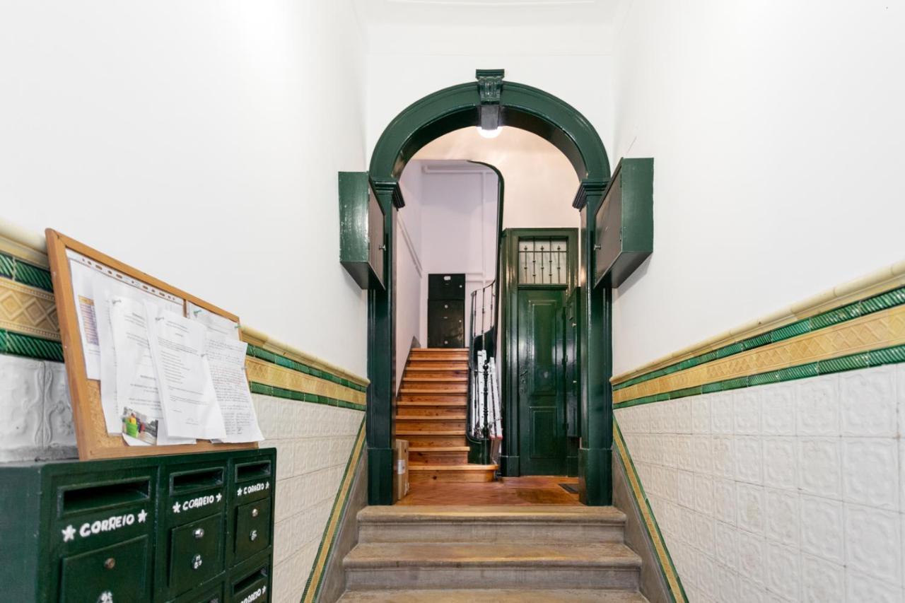Joivy Marvelous 3-Bed Home With Astonishing View And Terrace, Nearby St George Castle Lisboa Extérieur photo